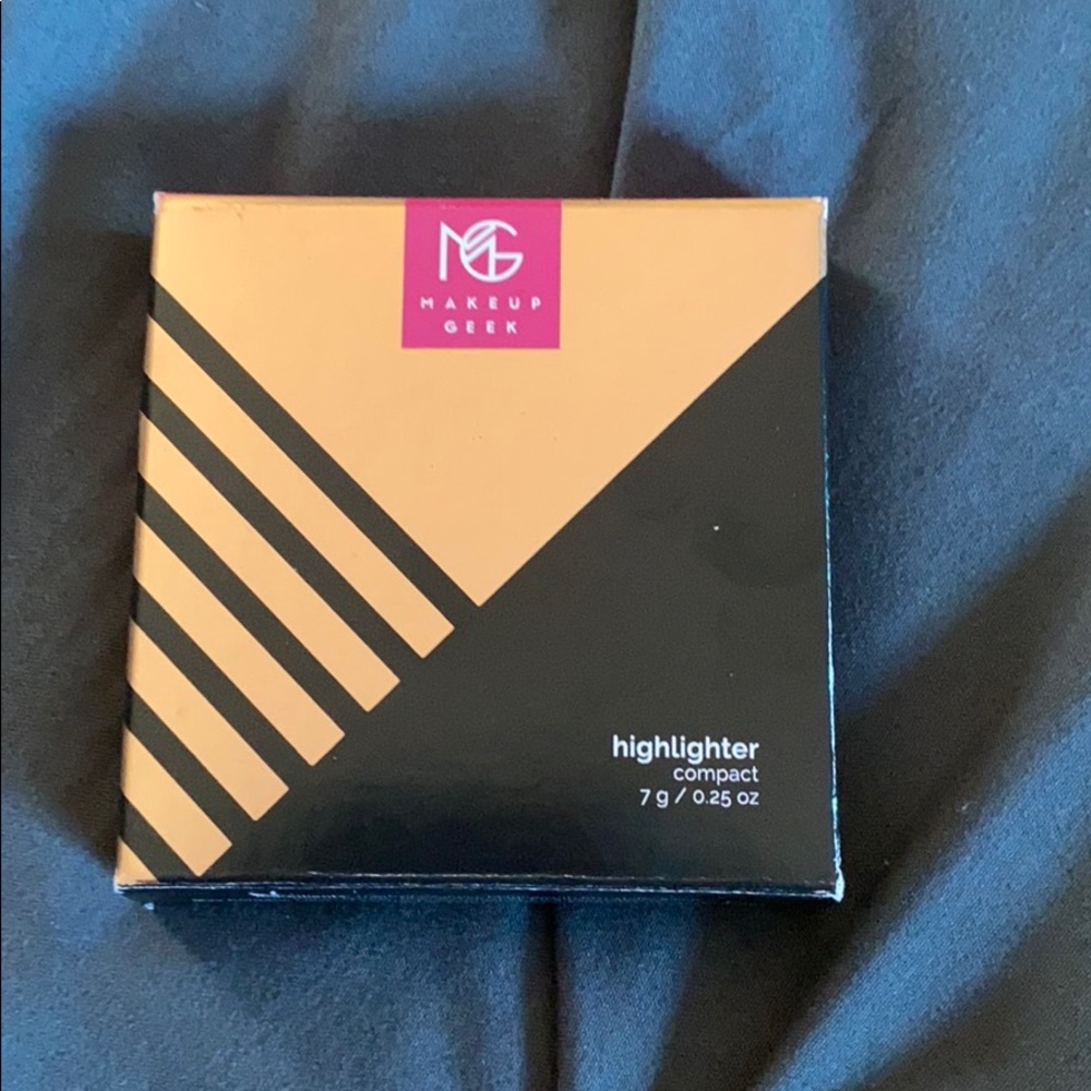 Makeup Geek highlighter
